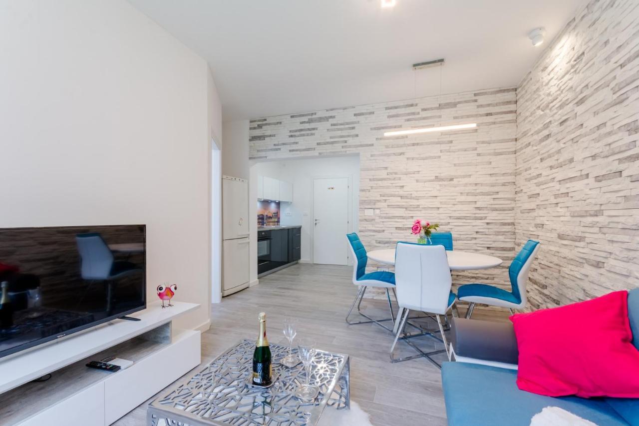 Apartments Niro Split Exterior photo