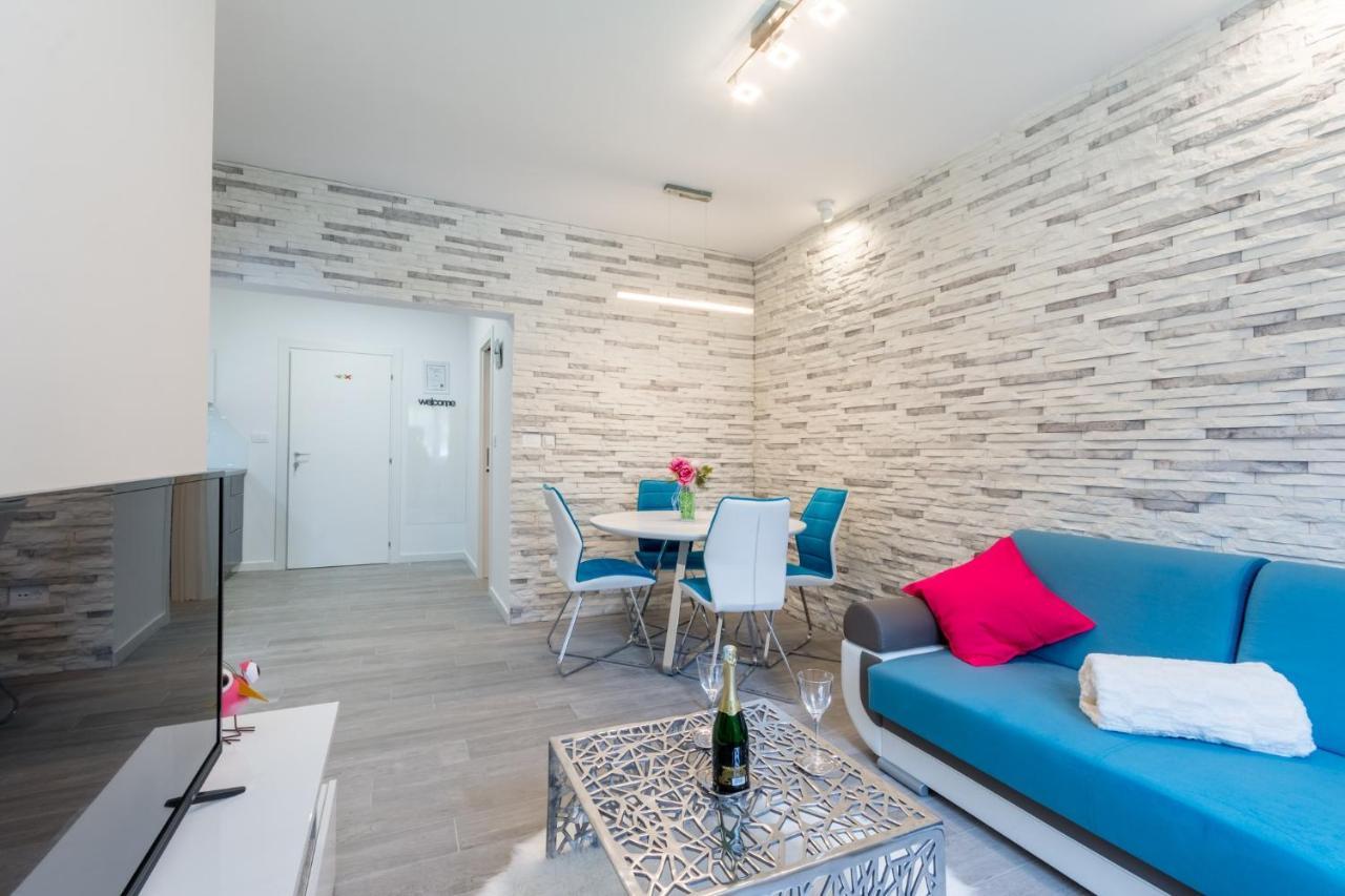 Apartments Niro Split Exterior photo